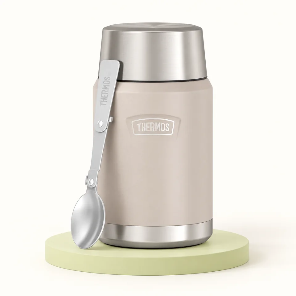 THERMOS Icon — pot grès mat 710 ml — Pot fermé et cuillère pliable montrée à côté.